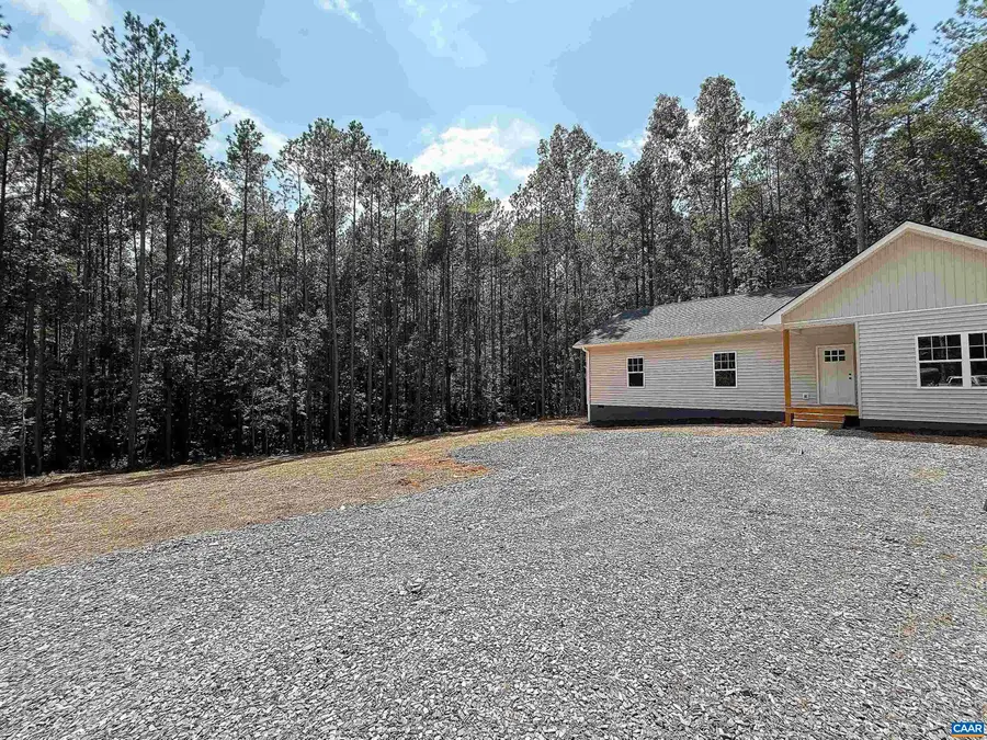 197 Slate River Trl, Arvonia, VA 23004 - #2