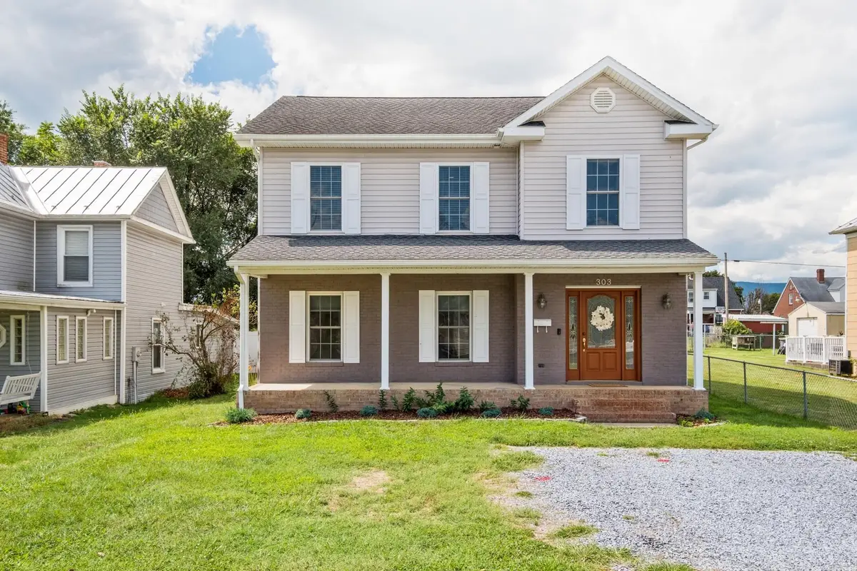303 Jackson Ave, Elkton, VA 22827 - Image #1