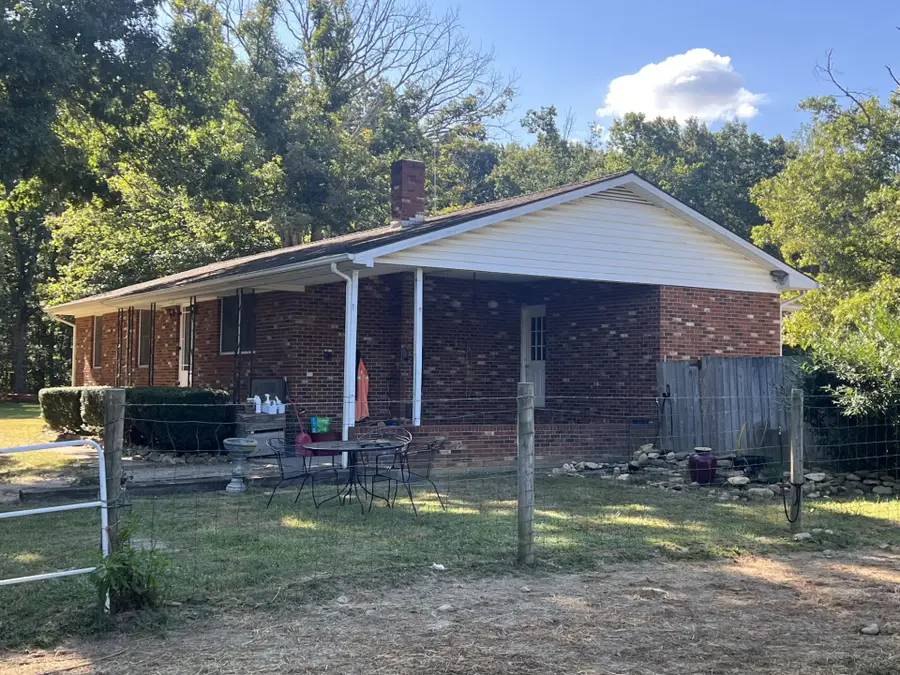 313 Mill Creek Ln, Stuarts Draft, VA 24477 - #3