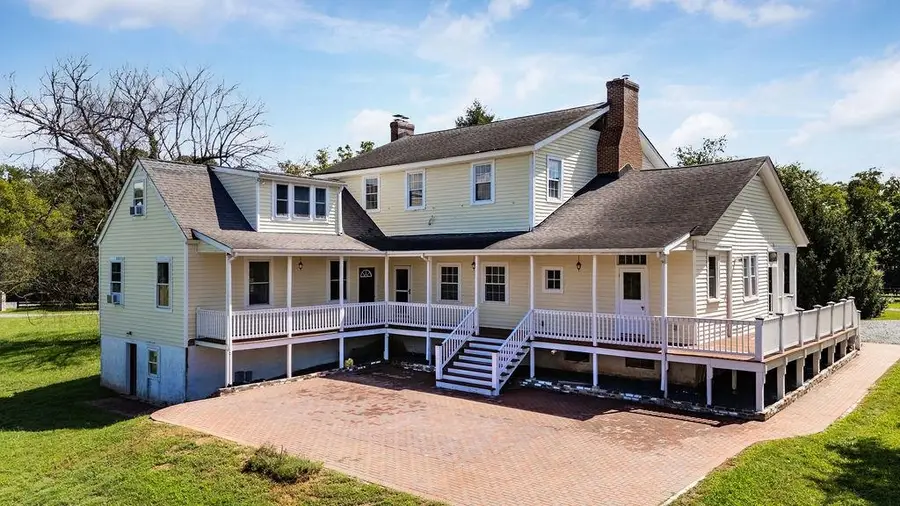 745 Albevanna Spring Rd, Scottsville, VA 24590 - #3