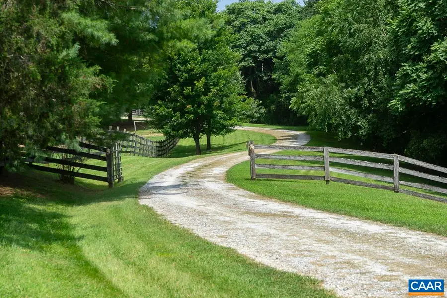 9195 Springwood Rd, Buchanan, VA 24066 - #2