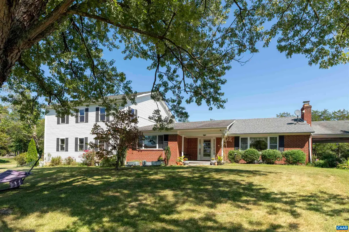 691 Old Roseland Rd, Roseland, VA 22967 - Image #1