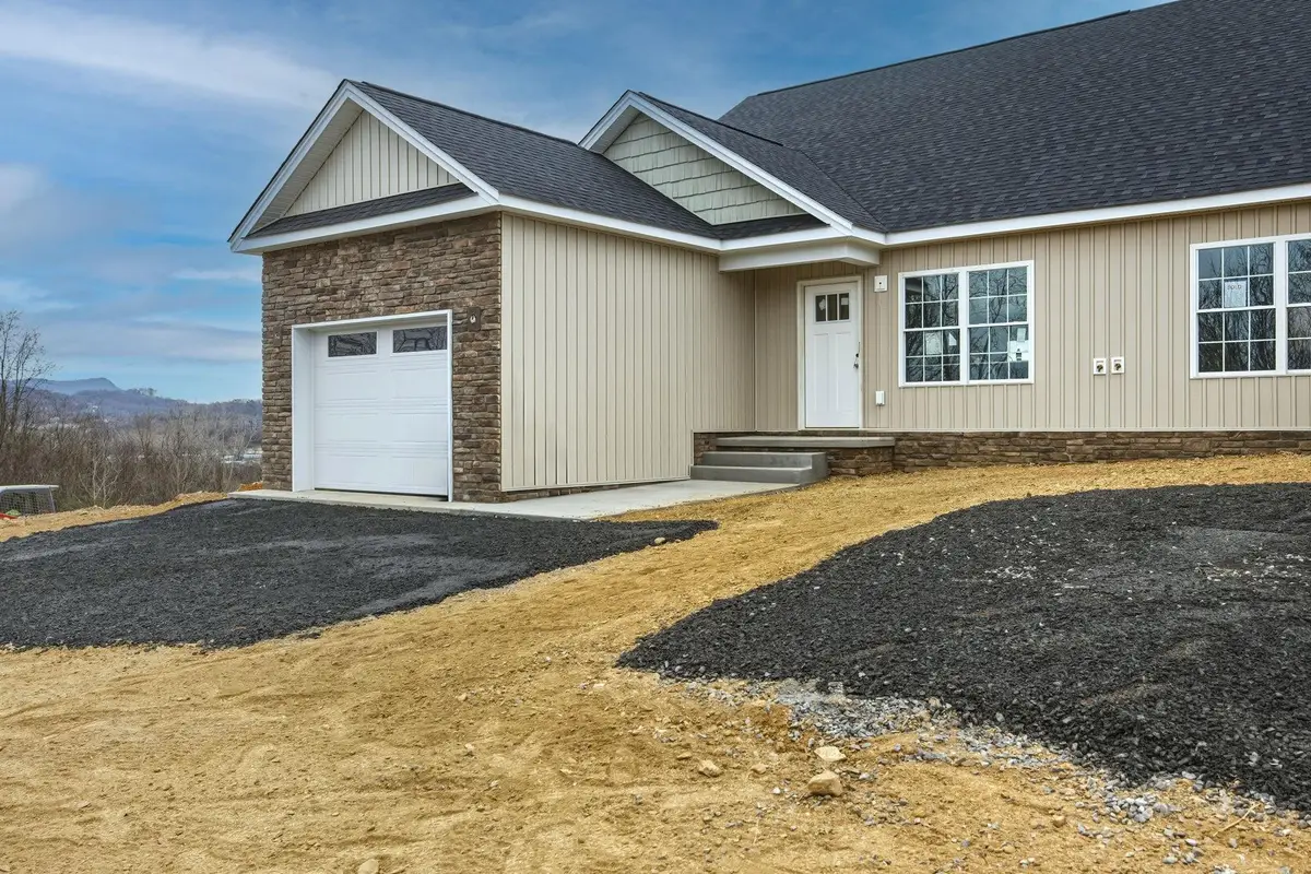 2105 Willow Hill Dr, Harrisonburg, VA 22801 - Image #1