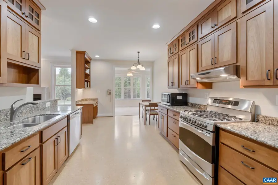 3 Forest Ct, Zion Crossroads, VA 22942 - #2