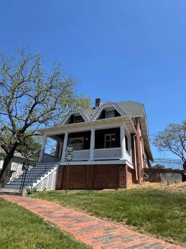 201 Market St N, Staunton, VA 24401 - #1