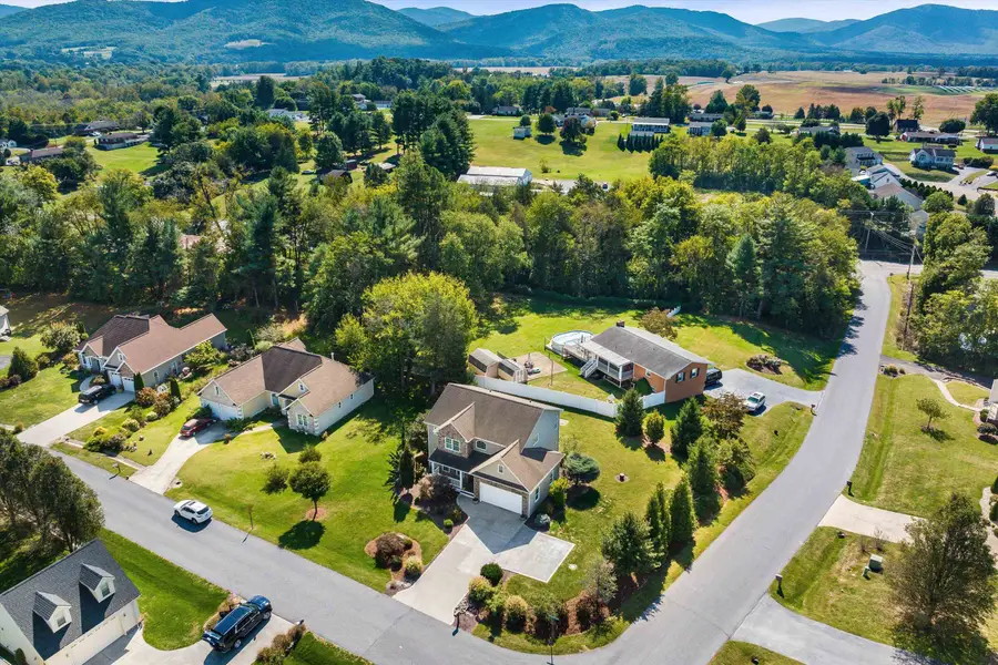 200 Kensington Dr, Elkton, VA 22827 - Image #2