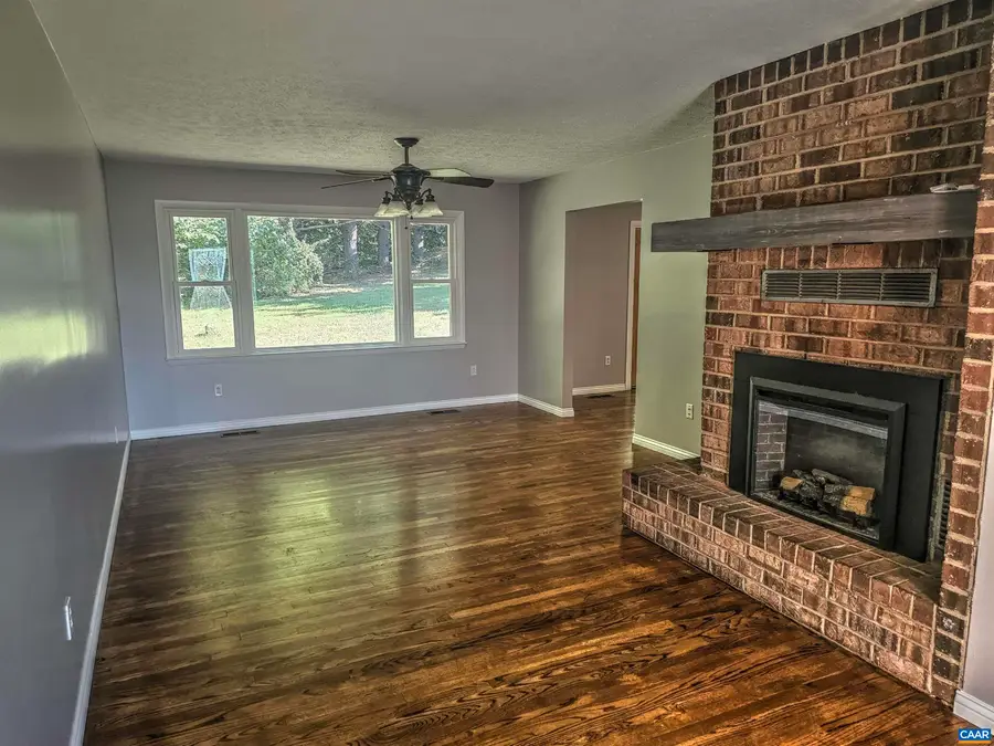 249 Cattle Scales Rd, Waynesboro, VA 22980 - Image #2