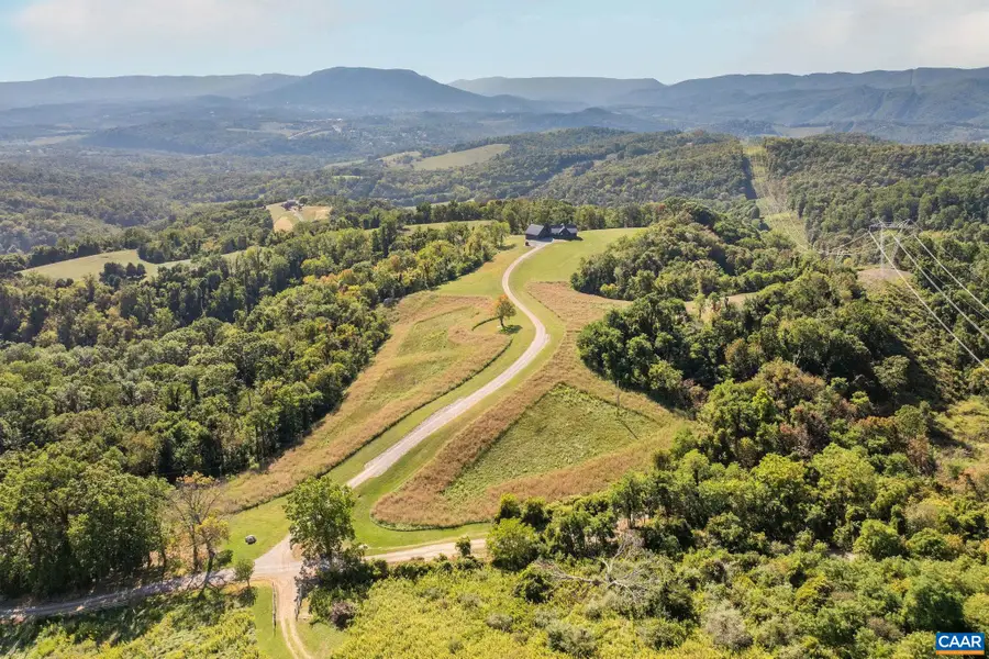 699 Hendrickson Rd, Pembroke, VA 24136 - Image #2