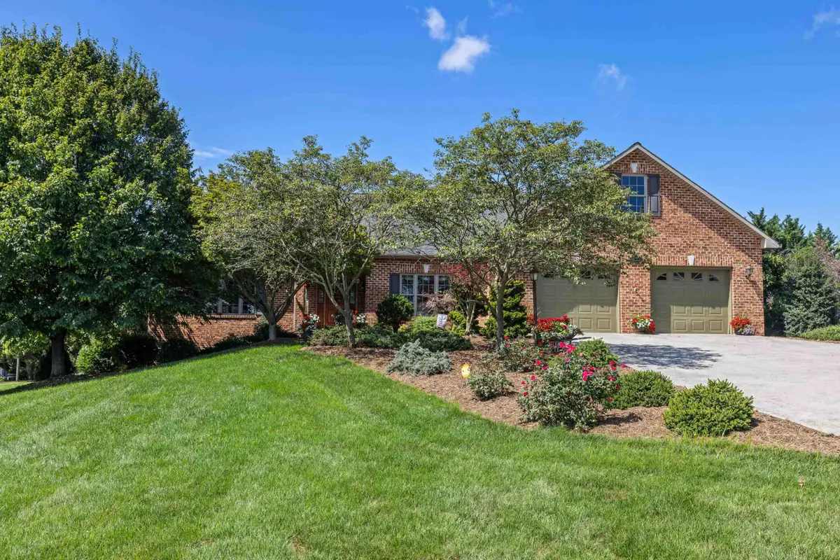 1529 Mt Crawford Ave, Bridgewater, VA 22812 - #1