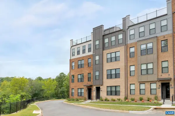 828 Wesley Ln, Charlottesville, VA 22911