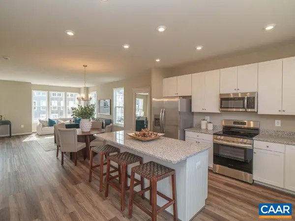 409 Willowshire Ct, Waynesboro, VA 22980