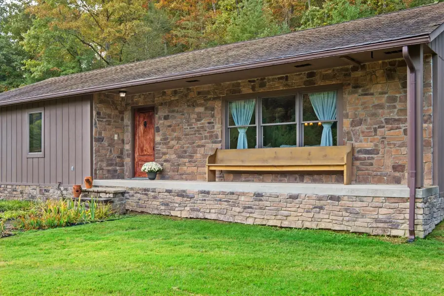 15468 Highland Tpke, Head Waters, VA 24442 - Image #2