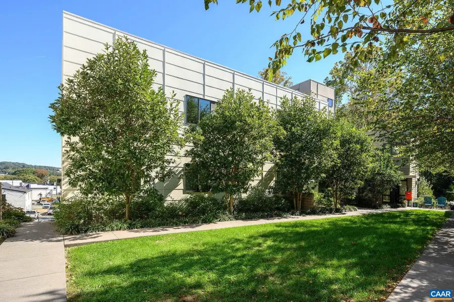 1130 High St E, Charlottesville, VA 22902 - Image #2