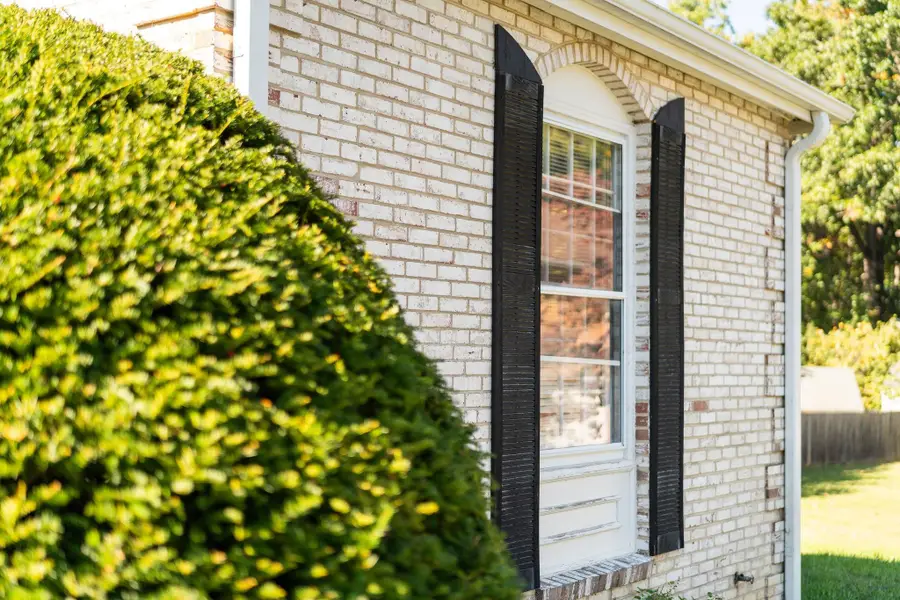 840 Hawthorne Ln, Waynesboro, VA 22980 - Image #2