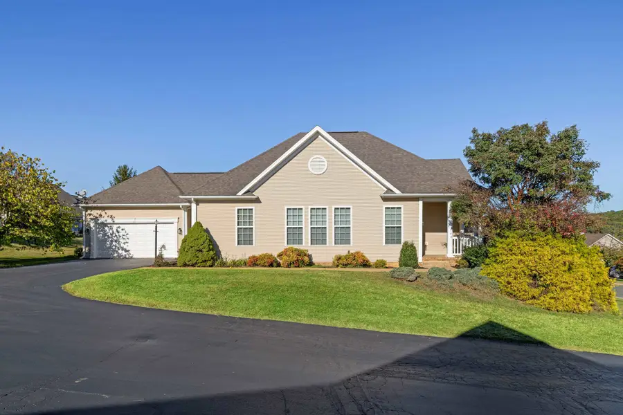 173 Heather Ln, Staunton, VA 24401 - #3