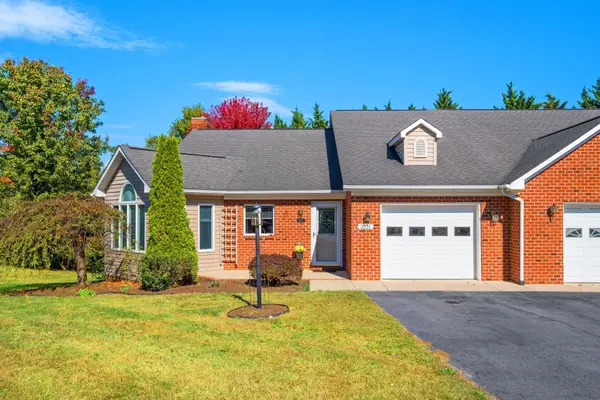 2221 Lake Terrace Dr, Harrisonburg, VA 22802