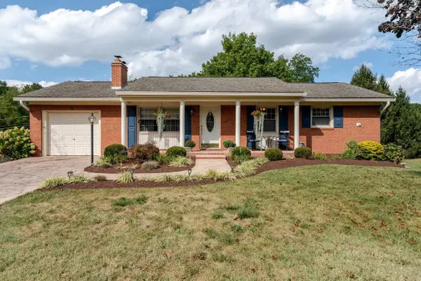 1213 Dogwood Dr S, Harrisonburg, VA 22801