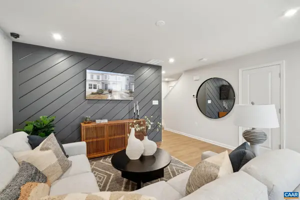 50 Grayson Village Dr, Barboursville, VA 22923