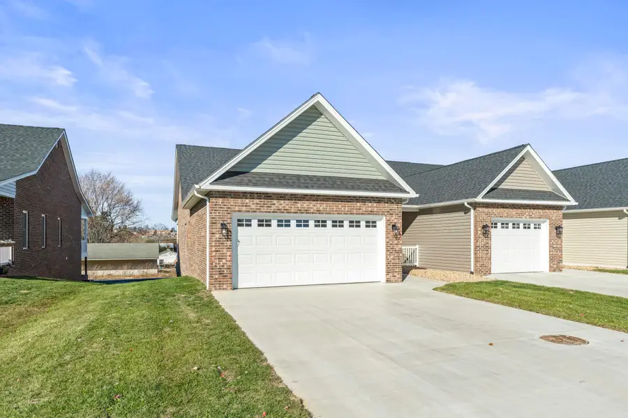 62 Fossil Dr, Stuarts Draft, VA 24477 - #2