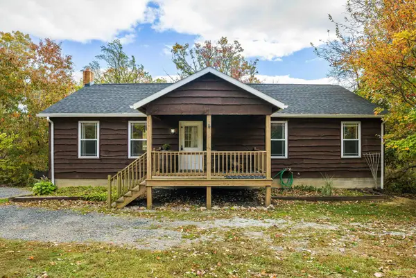 8499 Copperhead Rd, Singers Glen, VA 22830