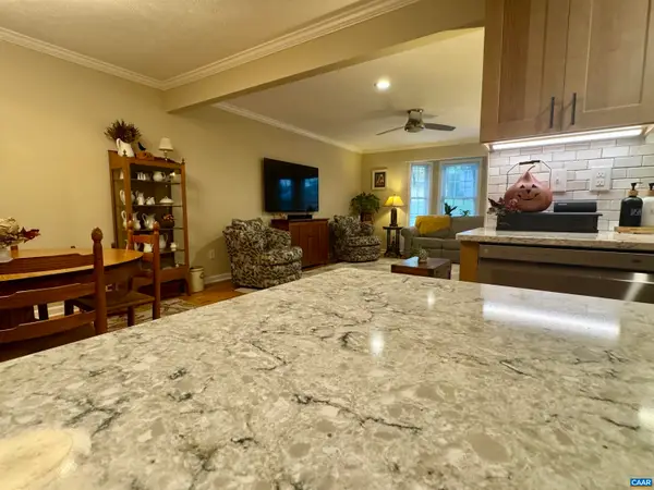 30 New Brunswick Rd, Fishersville, VA 22939