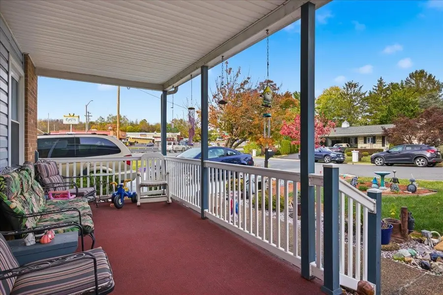 811 Spotswood Dr, Harrisonburg, VA 22801 - Image #2