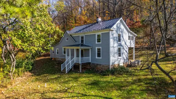2728 East Branch Loop, Roseland, VA 22967