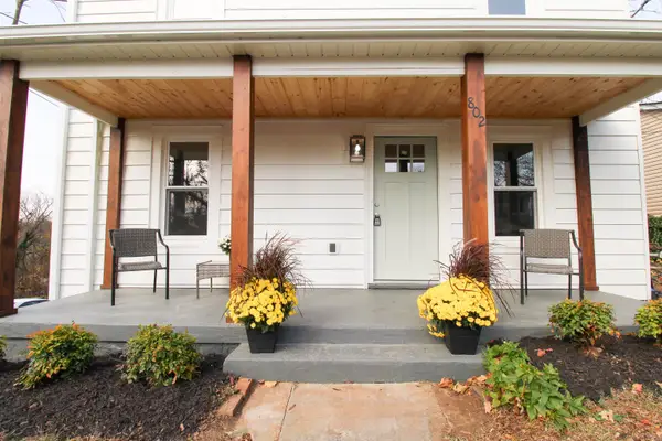 802 Burwell Ave, Staunton, VA 24401