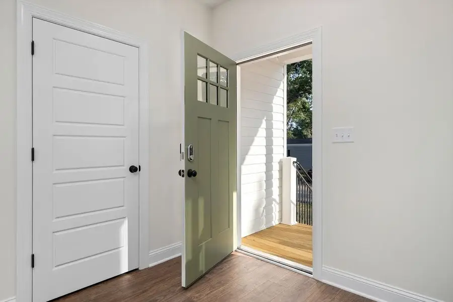 1025 Frye St, Waynesboro, VA 22980 - Image #2