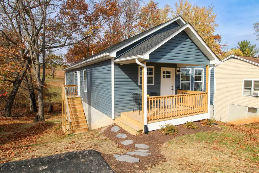 312 Waverly St N, Staunton, VA 24401 - Image #3