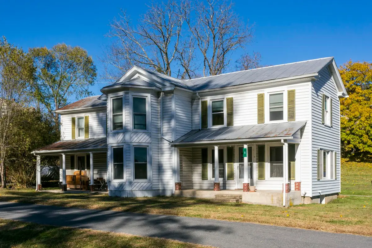 8 S Chestnut Ave, Craigsville, VA 24430 - #1