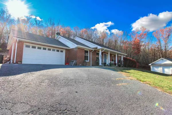 169 Calf Mountain Rd, Waynesboro, VA 22980