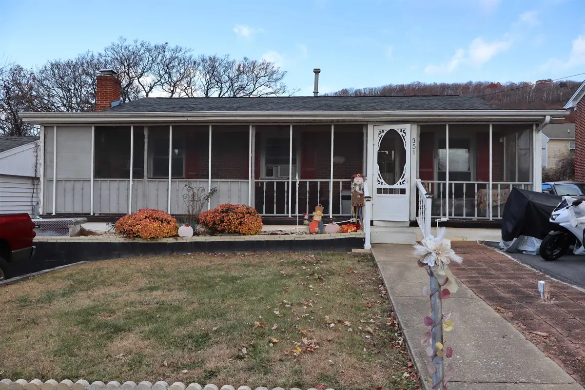 351 Campbell St, Staunton, VA 24401 - #1