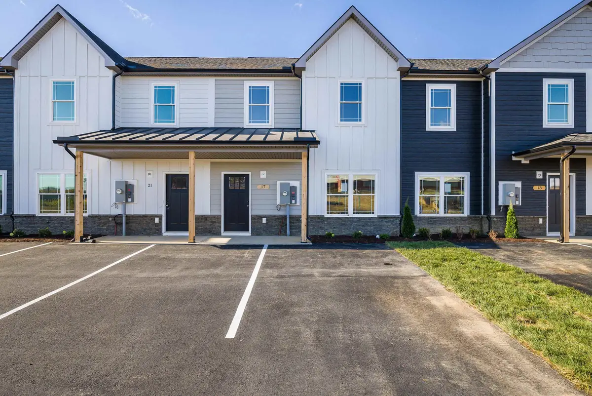 17 Barnyard Cir, Bridgewater, VA 22812 - #1