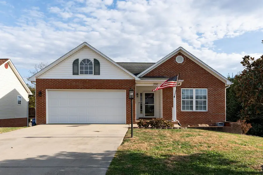 200 Bedford Rd, Waynesboro, VA 22980 - #2