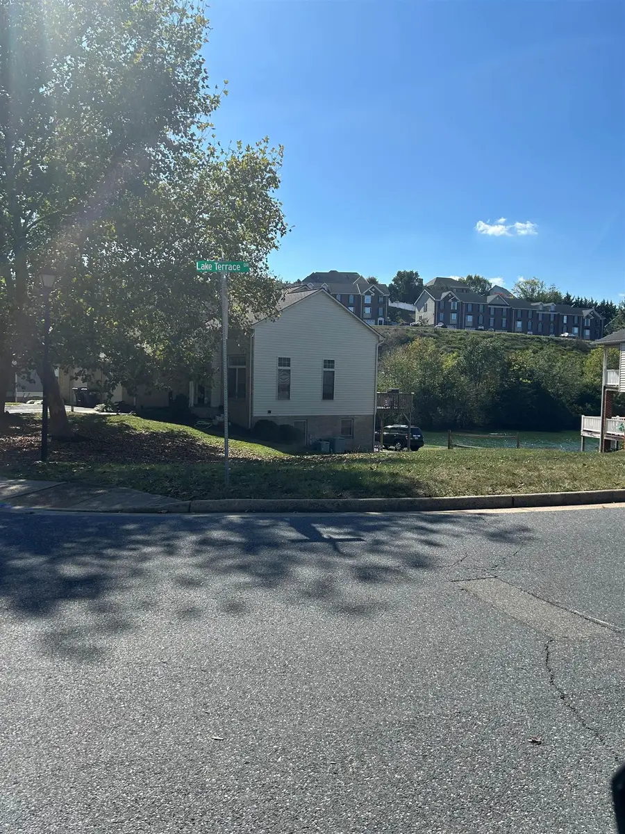 1261 Old Windmill Cir, Harrisonburg, VA 22802 - Image #2