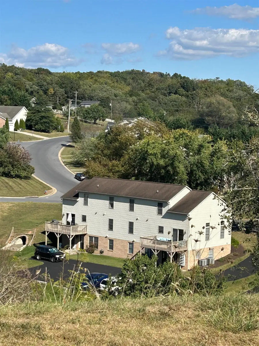 1261 Old Windmill Cir, Harrisonburg, VA 22802 - Image #3