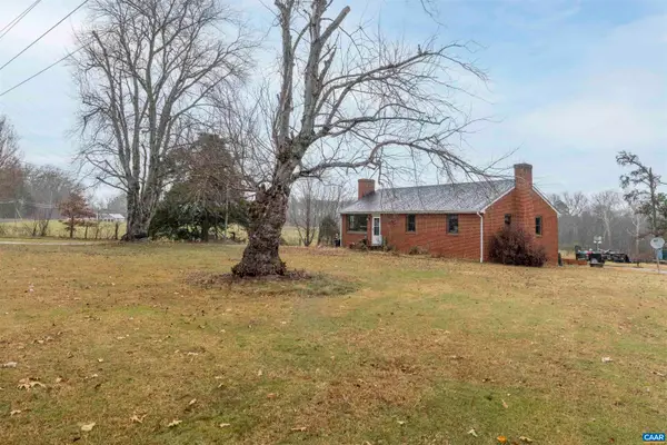 3404 Thomas Jefferson Pkwy, Palmyra, VA 22963