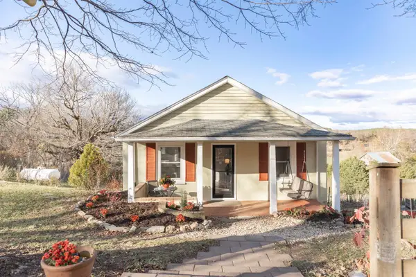 554 Herring Hall Rd, Natural Bridge, VA 24578