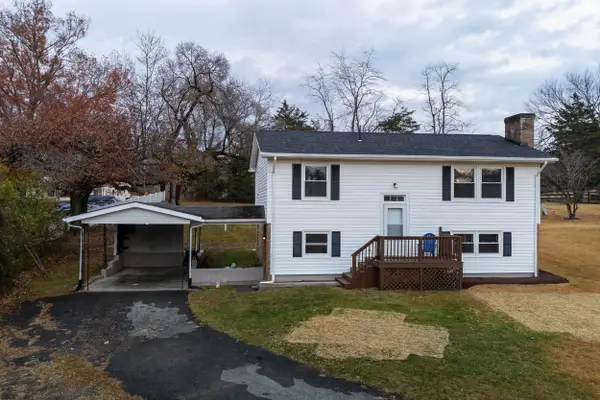 126 Welsh Park Pl, Lexington, VA 24450