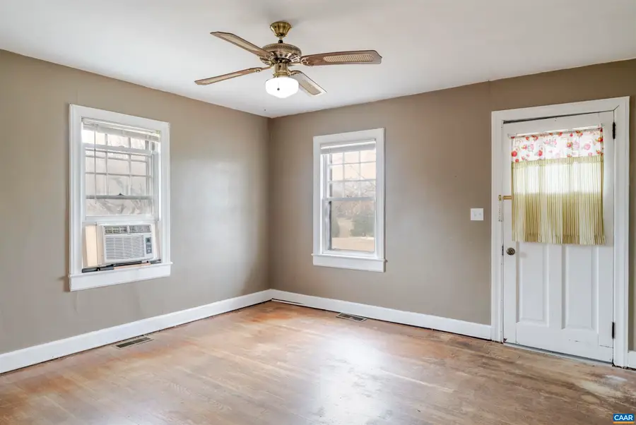 1007 Sherwood Ave, Waynesboro, VA 22980 - Image #3