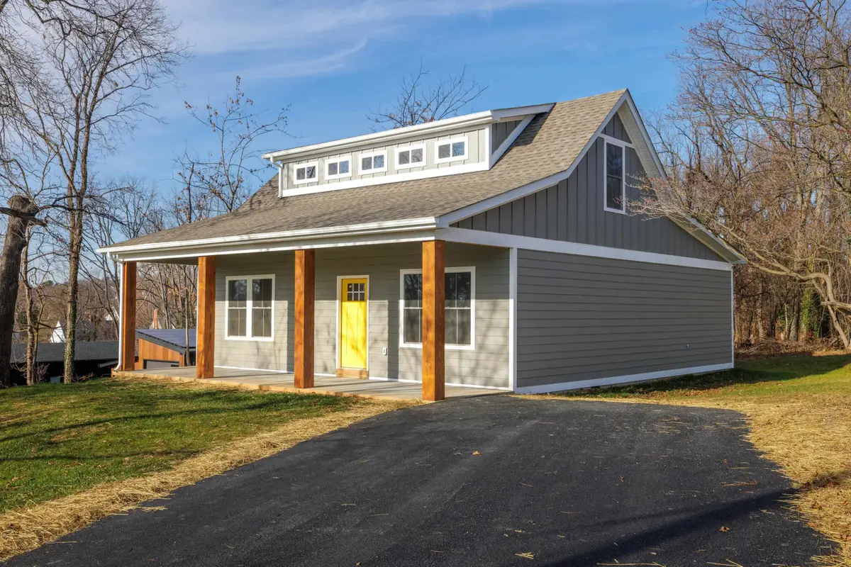 113 Frazier St, Staunton, VA 24401 - Image #1