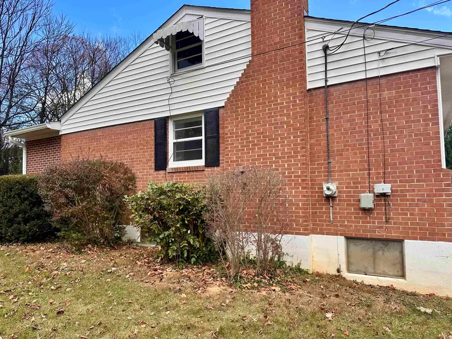 100 Harper Ct, Staunton, VA 24401 - Image #3