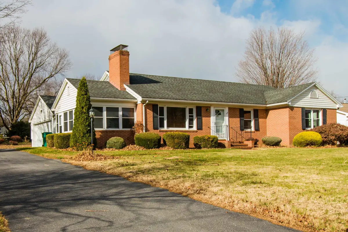 355 Westview St, Dayton, VA 22821 - Image #1