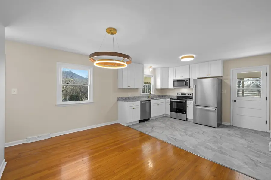 1726 Mountain Valley Rd, Keezletown, VA 22832 - #2