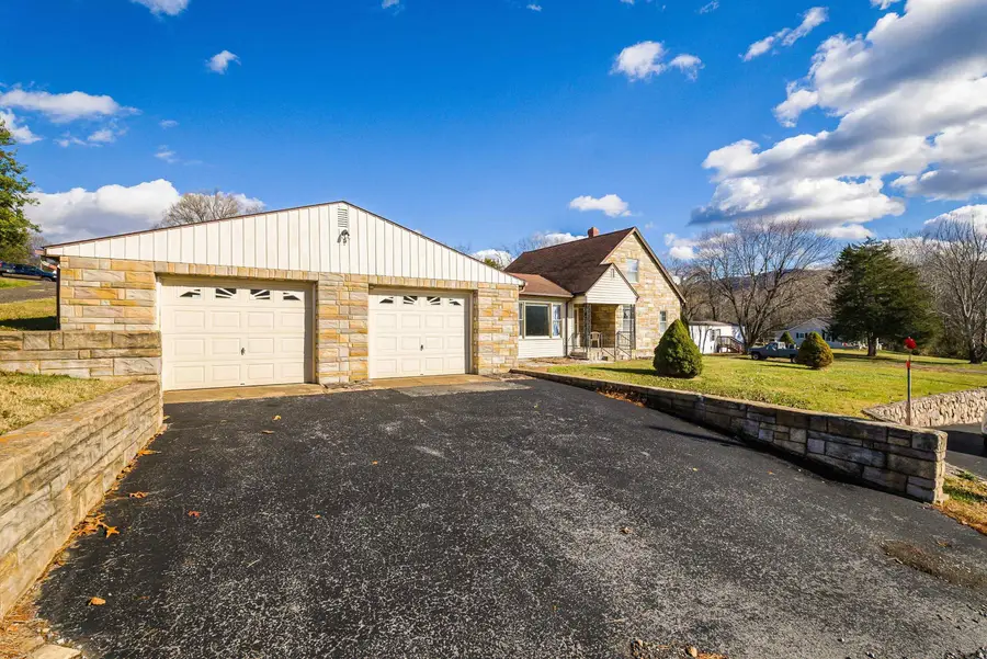18753 Mt Pleasant Rd, Elkton, VA 22827 - #3