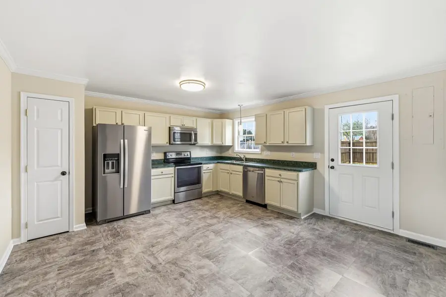 102 Kadies Ln, Edinburg, VA 22824 - #2