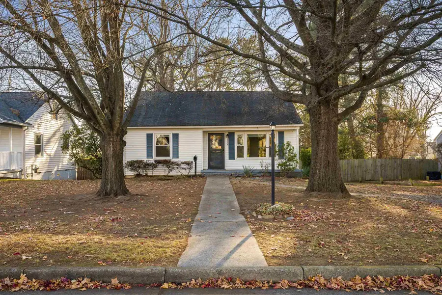 2228 Mt Vernon St, Waynesboro, VA 22980 - Image #2