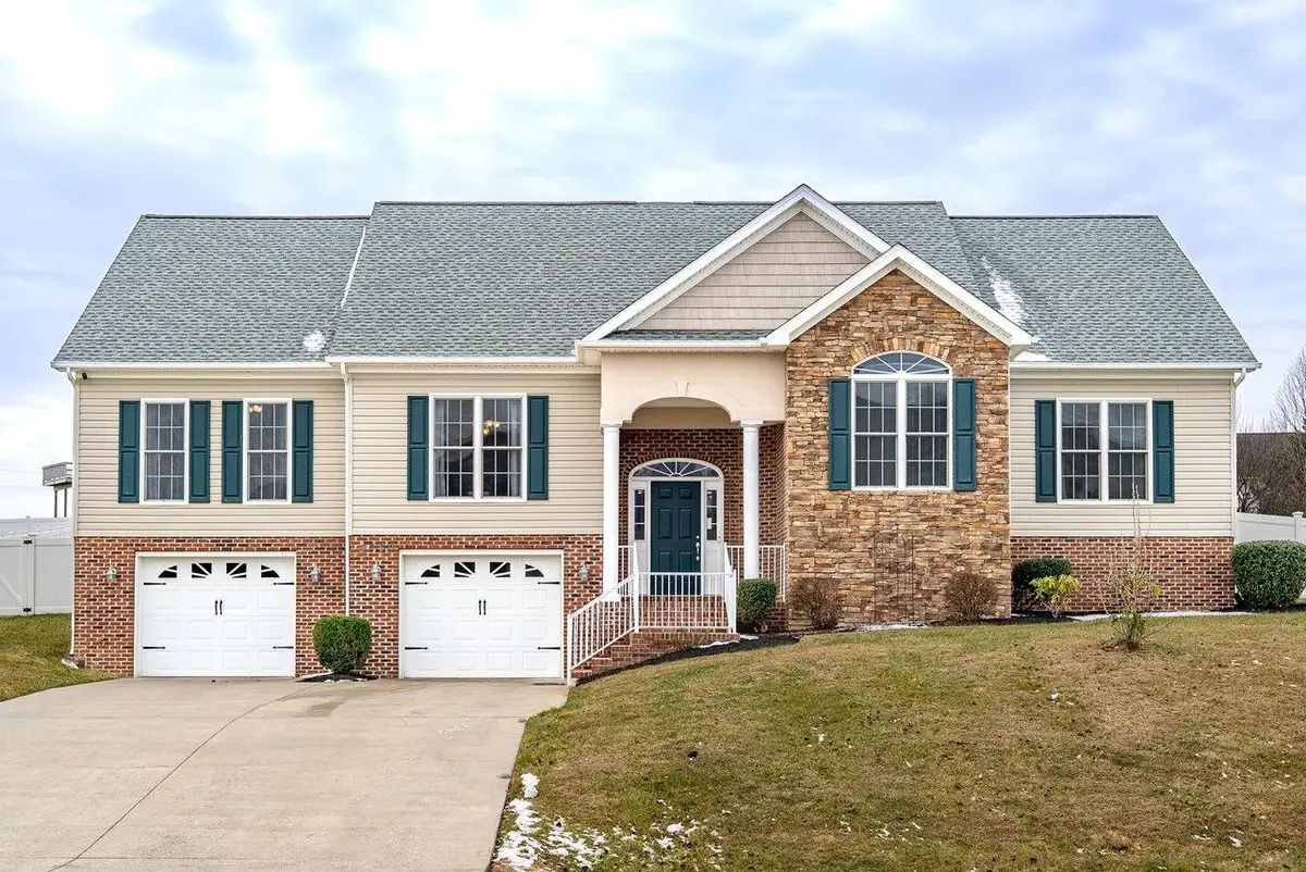 6250 Dotts Ln, Penn Laird, VA 22846 - #1