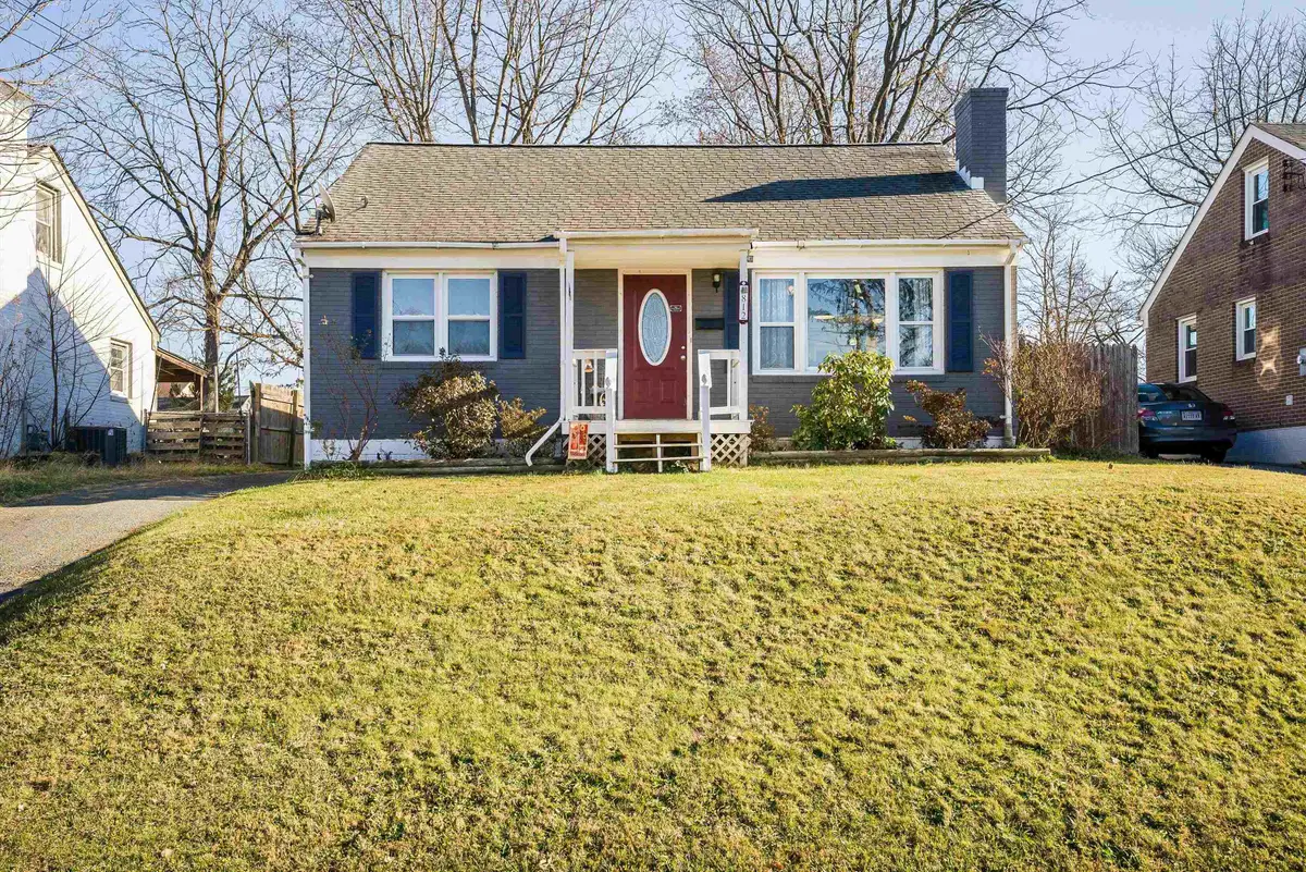812 Florence Ave, Waynesboro, VA 22980 - Image #1